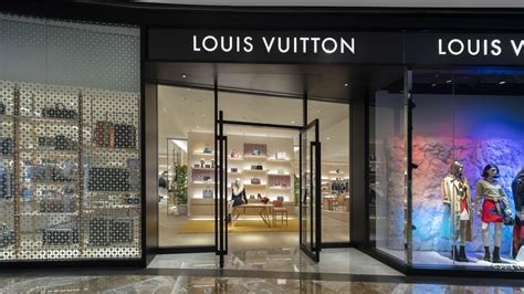 louis vuitton brookfield ny